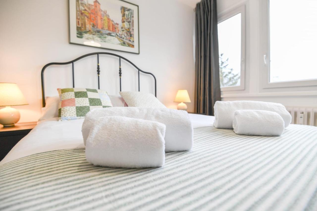 Nice Apartment With Balcony Very Close To The City Center Annecy Extérieur photo